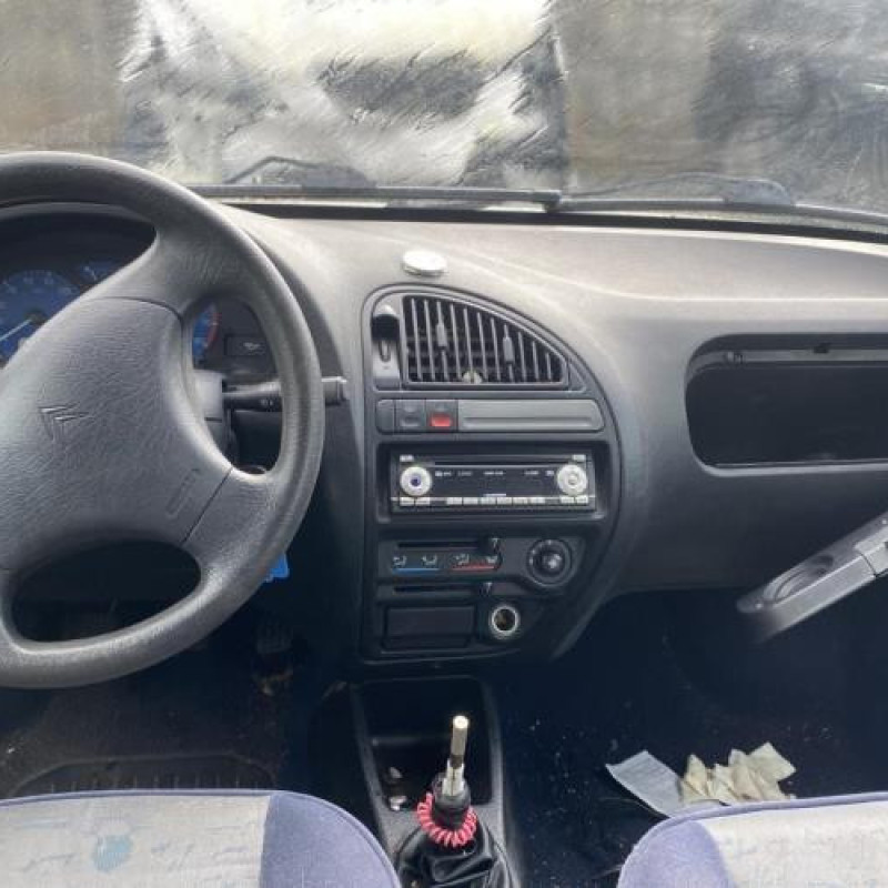 Vitre avant droit CITROEN SAXO Photo n°16