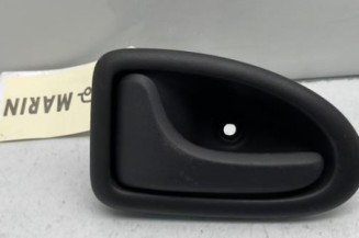 Poignee interieur arriere gauche RENAULT CLIO 2 CAMPUS Photo n°1