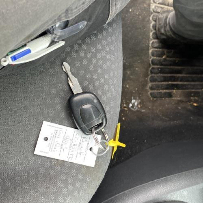 Pedale d'embrayage RENAULT CLIO 2 CAMPUS Photo n°13
