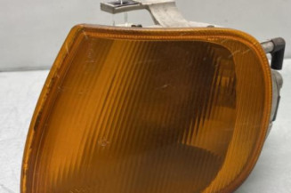 Optique avant secondaire gauche (feux)(clignotant) VOLKSWAGEN POLO 3 Photo n°1