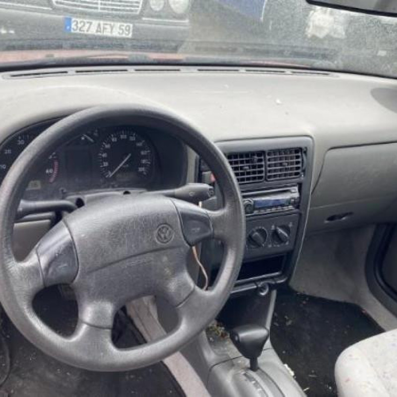 Optique avant secondaire gauche (feux)(clignotant) VOLKSWAGEN POLO 3 Photo n°4