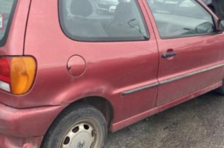 Optique avant secondaire gauche (feux)(clignotant) VOLKSWAGEN POLO 3