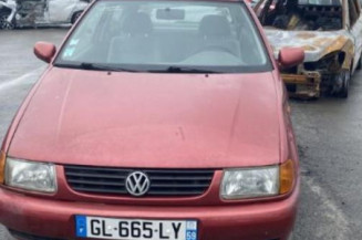 Optique avant secondaire gauche (feux)(clignotant) VOLKSWAGEN POLO 3
