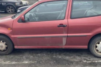 Optique avant secondaire gauche (feux)(clignotant) VOLKSWAGEN POLO 3