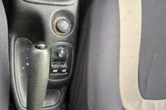 Serrure avant droit PEUGEOT 206