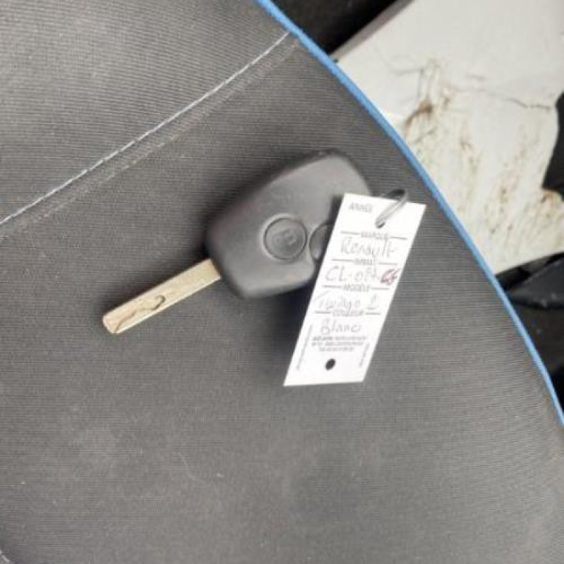 Ceinture avant gauche RENAULT TWINGO 2 Photo n°15