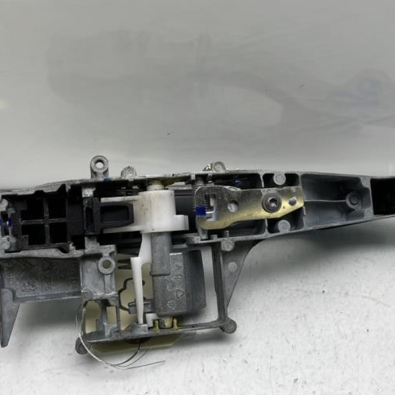 Poignee porte avant droit PEUGEOT 208 1 Photo n°4