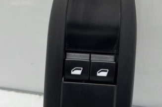 Interrupteur de leve vitre avant gauche PEUGEOT 208 1