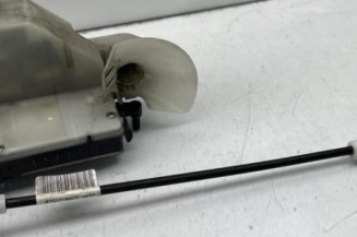 Serrure avant gauche PEUGEOT 208 1