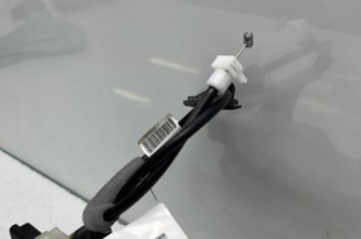 Serrure avant gauche PEUGEOT 208 1