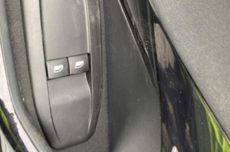 Maitre cylindre (freinage) PEUGEOT 208 1