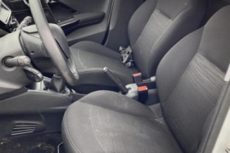Maitre cylindre (freinage) PEUGEOT 208 1