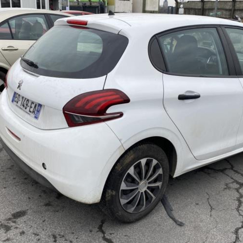 Pivot de moyeu avant gauche PEUGEOT 208 1 Photo n°3