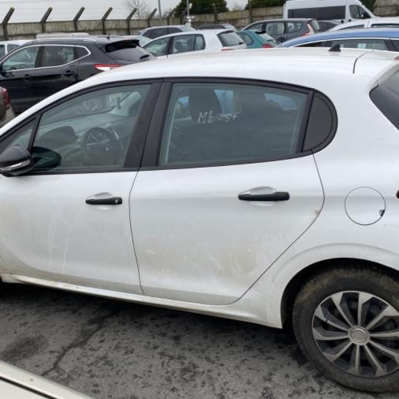 Pivot de moyeu avant gauche PEUGEOT 208 1 Photo n°6