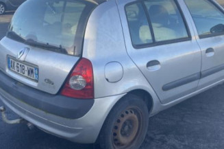 Pivot de moyeu avant gauche RENAULT CLIO 2