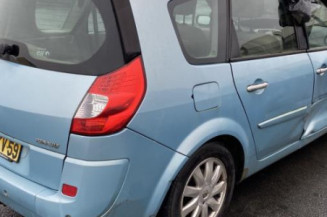 Feu arriere stop central RENAULT GRAND SCENIC 2