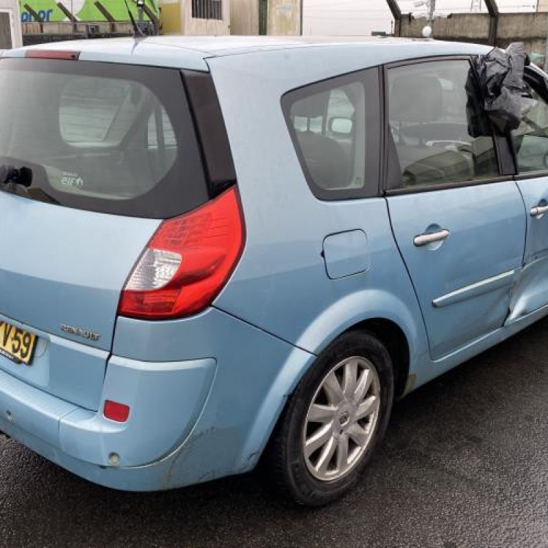 Feu arriere stop central RENAULT GRAND SCENIC 2 Photo n°6