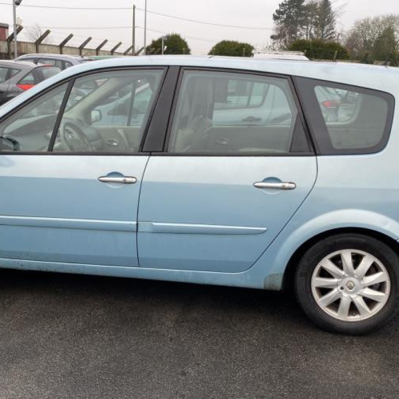 Feu arriere stop central RENAULT GRAND SCENIC 2 Photo n°10