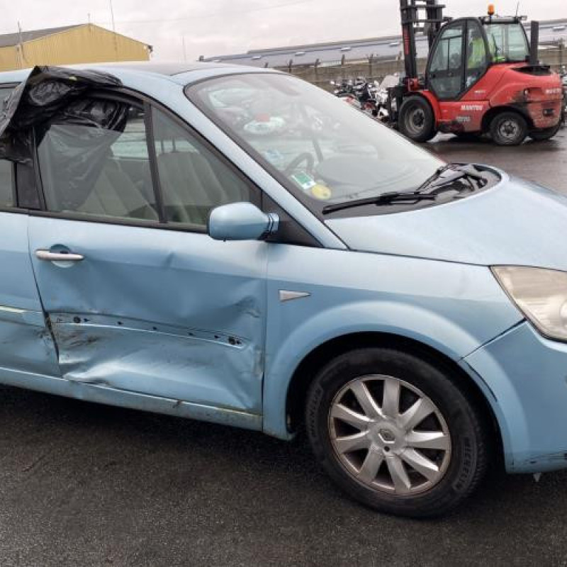 Feu arriere stop central RENAULT GRAND SCENIC 2 Photo n°11