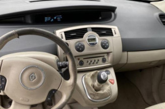 Feu arriere stop central RENAULT GRAND SCENIC 2