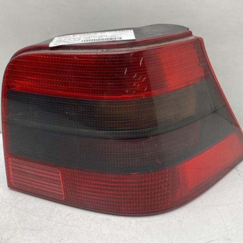 Feu arriere principal droit (feux) VOLKSWAGEN GOLF 4 Photo n°1