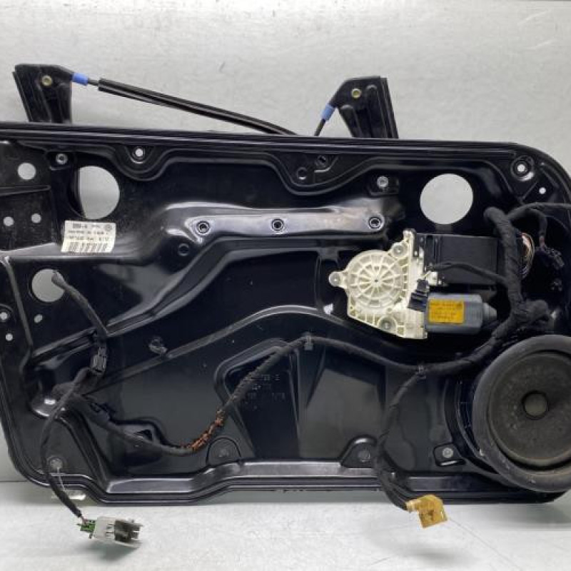 Leve vitre electrique avant gauche VOLKSWAGEN GOLF 4 Photo n°1