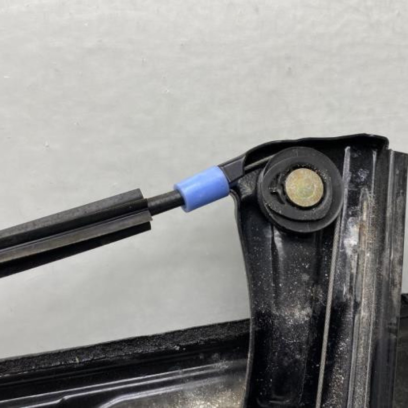 Leve vitre electrique avant gauche VOLKSWAGEN GOLF 4 Photo n°6