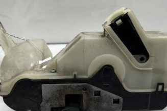 Serrure avant gauche PEUGEOT 208 1