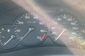 Vitre avant droit PEUGEOT 206
