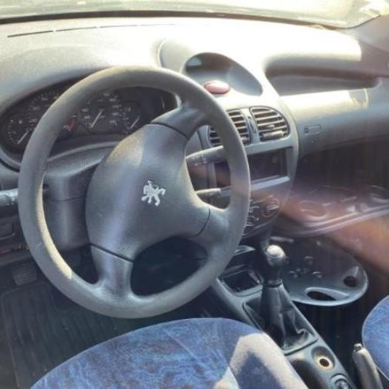 Vitre avant droit PEUGEOT 206 Photo n°19