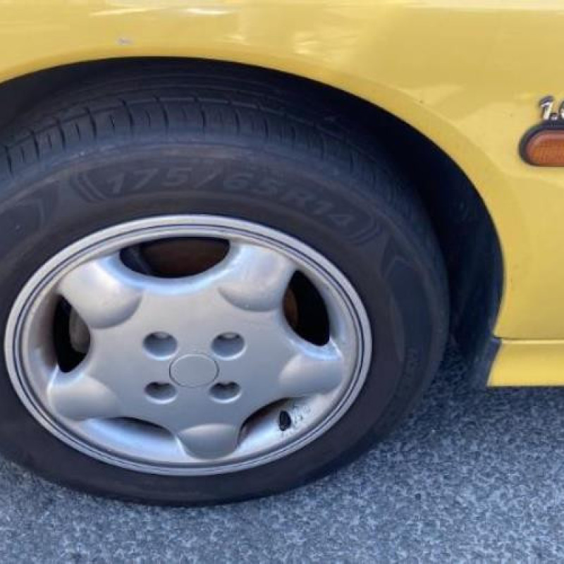 Charniere de capot RENAULT MEGANE 1 Photo n°13