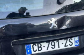 Pretensionneur de ceinture avant droit PEUGEOT 207