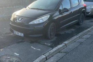 Pretensionneur de ceinture avant droit PEUGEOT 207