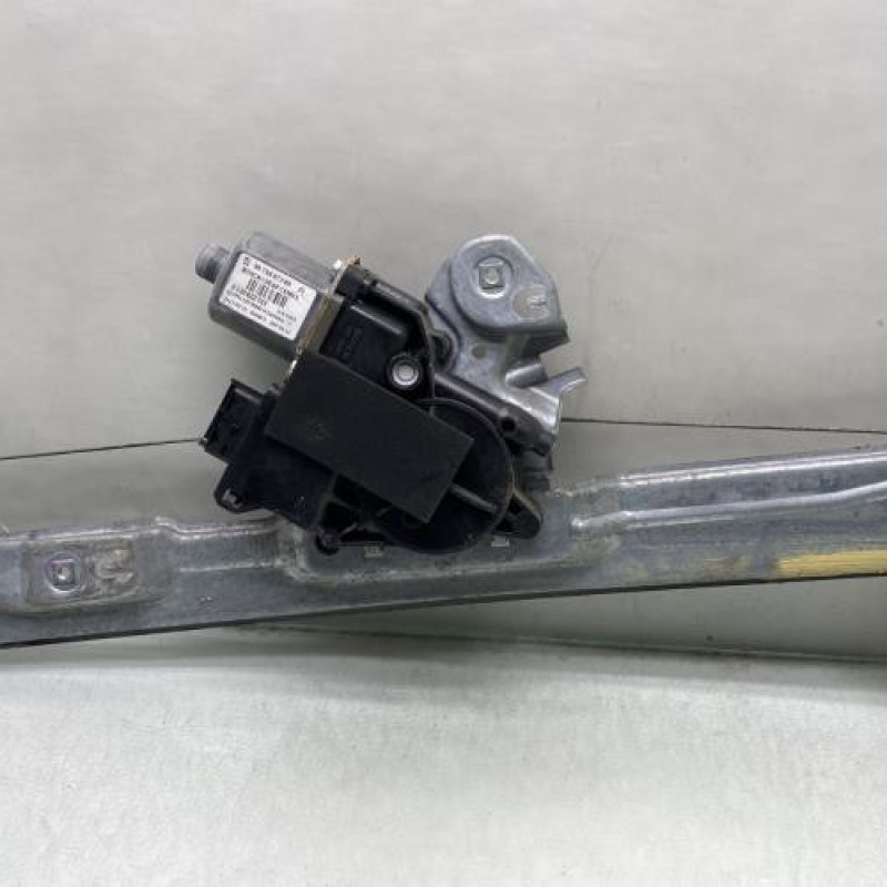 Leve vitre electrique avant droit PEUGEOT 308 1 Photo n°4