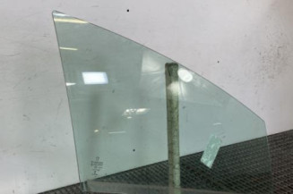 Vitre avant droit PEUGEOT 3008 1