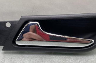 Poignee interieur arriere gauche MERCEDES CLASSE B 245 Photo n°1