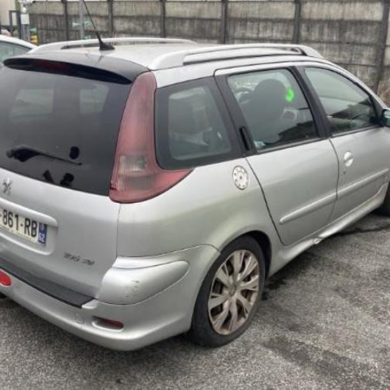 Moteur essuie glace arriere PEUGEOT 206 Photo n°11