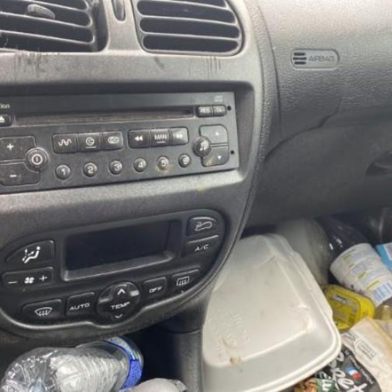 Moteur essuie glace arriere PEUGEOT 206 Photo n°17