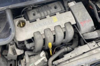 Poignee porte avant gauche RENAULT TWINGO 1
