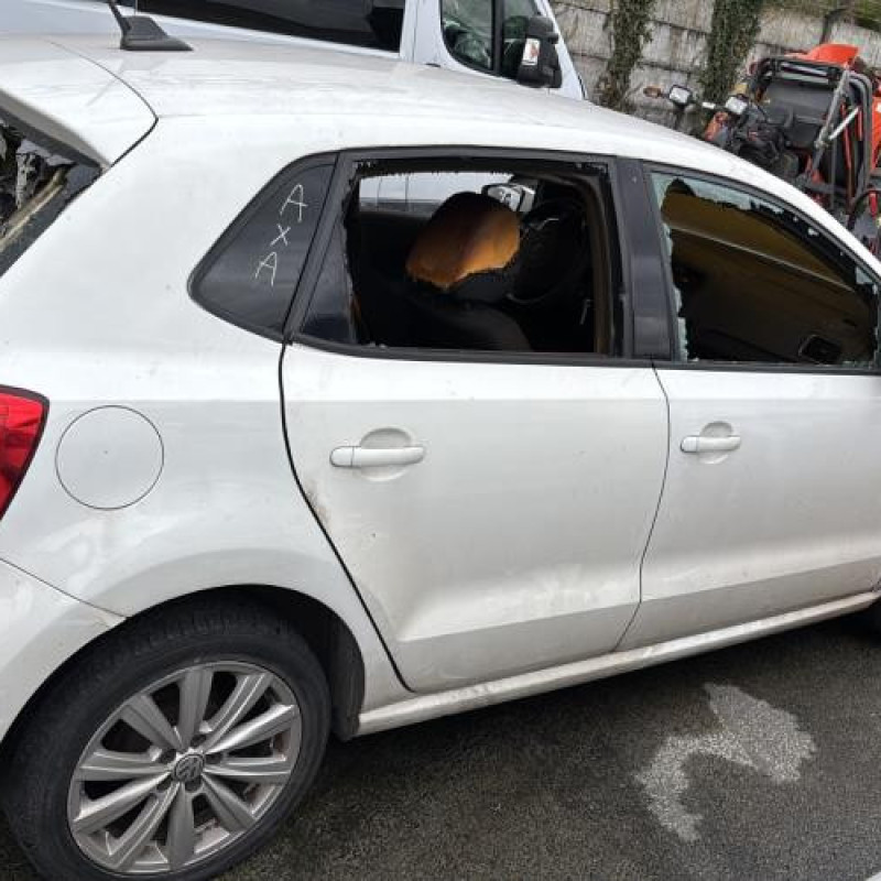 Avertisseur/Klaxon VOLKSWAGEN POLO 5 Photo n°9