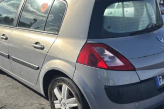 Feu arriere stop central RENAULT MEGANE 2