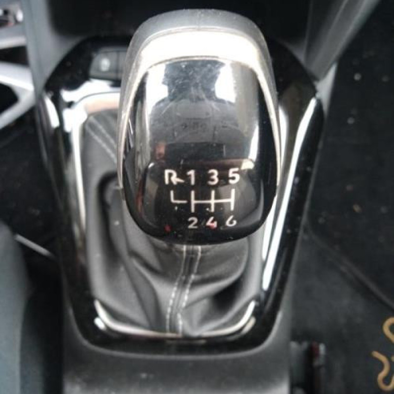 Antenne OPEL CORSA F Photo n°7