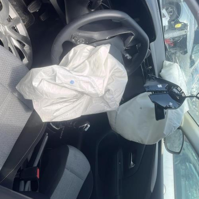 Antenne OPEL CORSA F Photo n°15