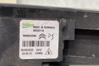 Feu arriere stop central OPEL CORSA F