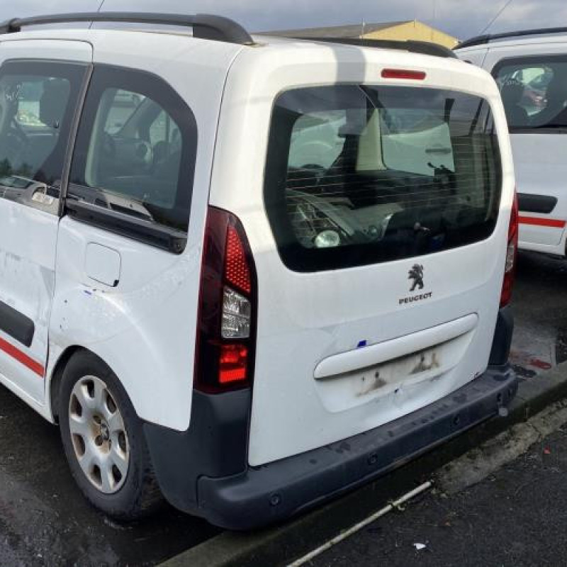 Antenne PEUGEOT PARTNER 2 Photo n°7