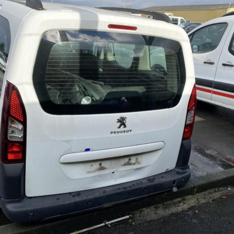Antenne PEUGEOT PARTNER 2 Photo n°8
