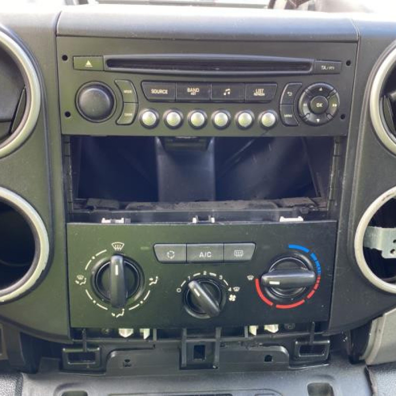 Antenne PEUGEOT PARTNER 2 Photo n°18
