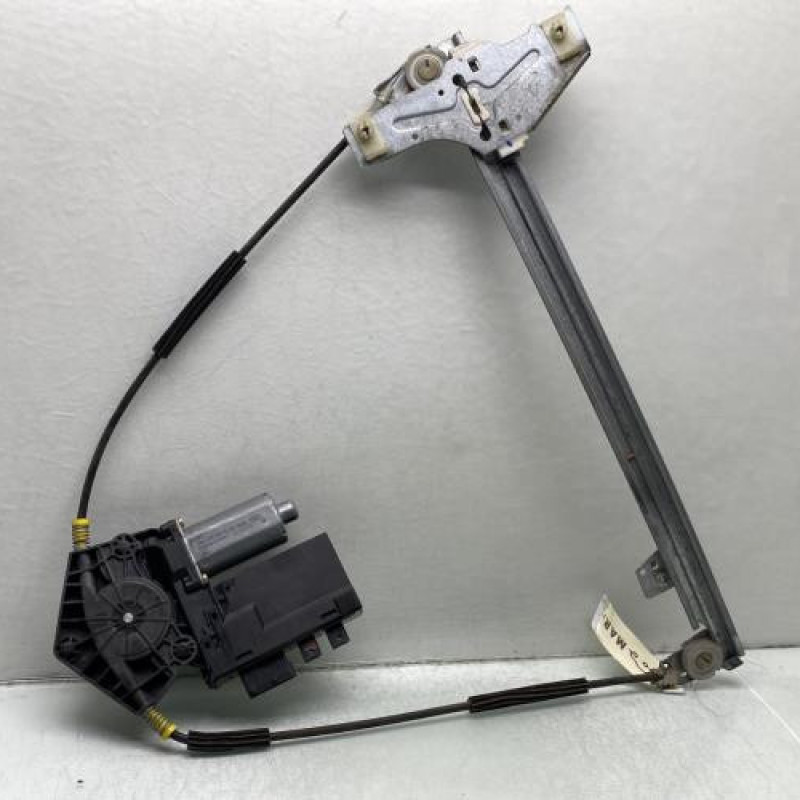 Leve vitre electrique avant gauche PEUGEOT 307 Photo n°4