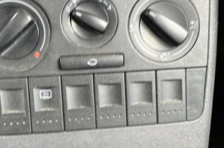 Serrure avant gauche VOLKSWAGEN POLO 3