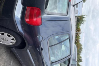 Serrure avant gauche VOLKSWAGEN POLO 3